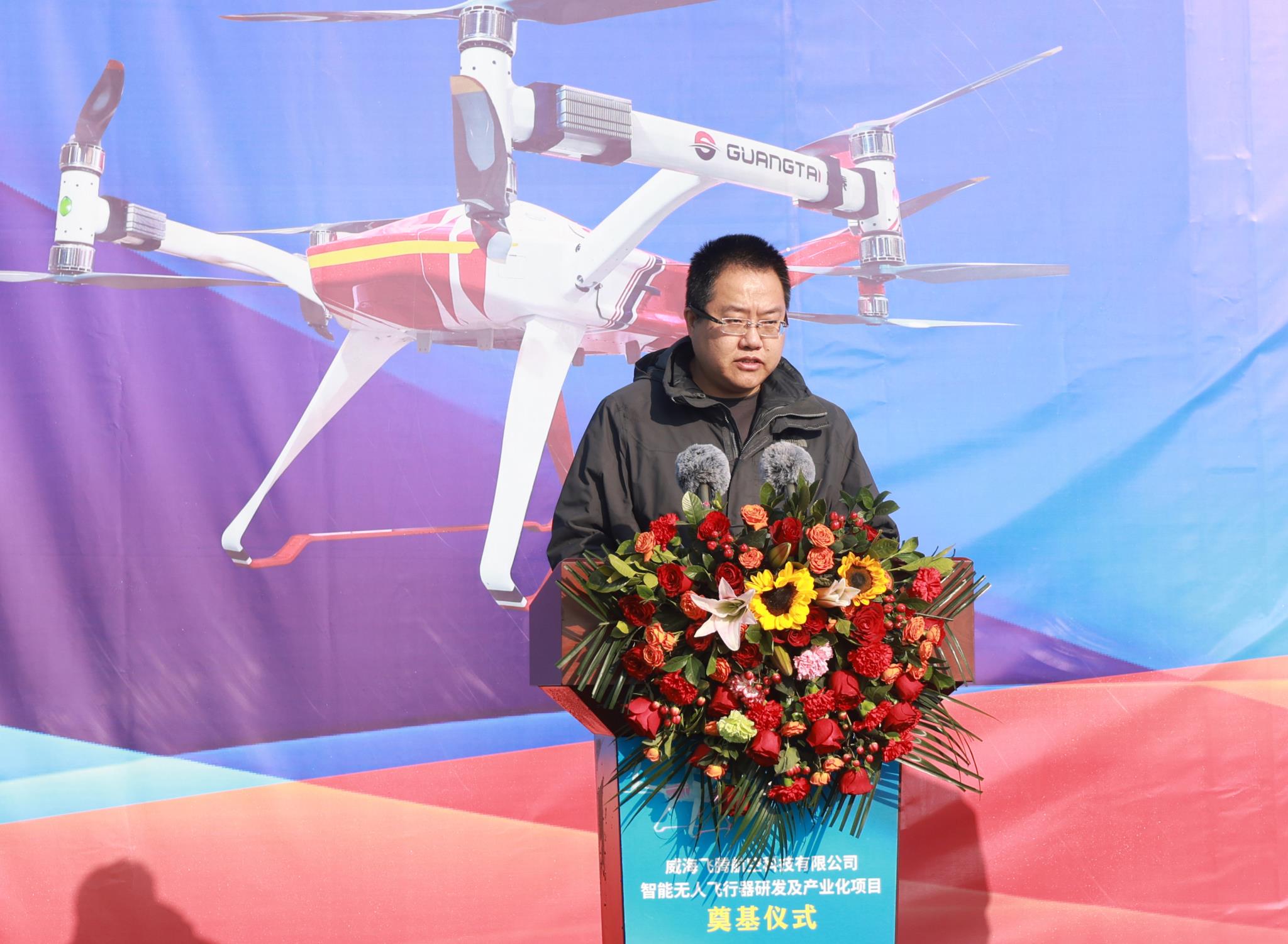 張?jiān)洪L.jpg 張?jiān)洪L.jpg